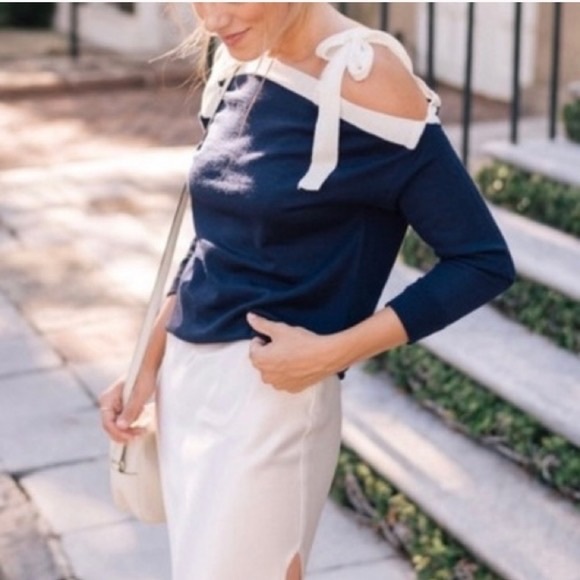 J.crew merino wool cold shoulder sweater.L - Picture 6 of 6